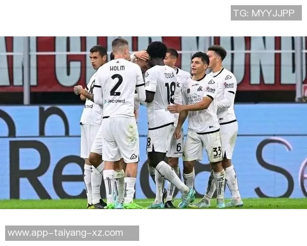 苏莱禁区前精彩兜射破门助罗马首开纪录1-0领先对手 苏莱禁区前精彩兜射破门助罗马首开纪录1-0领先对手