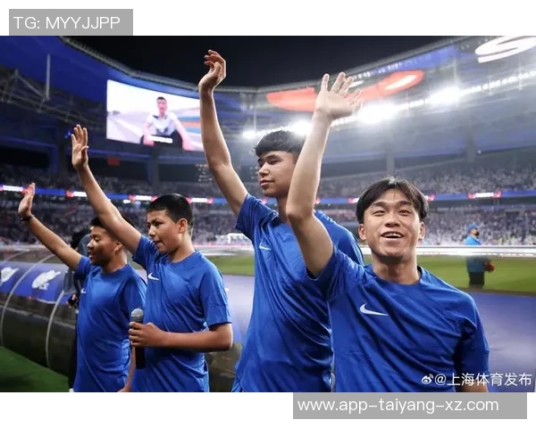 梅州队凭借茹子楠远射小角度破门暂时领先海牛队 梅州队凭借茹子楠远射小角度破门暂时领先海牛队