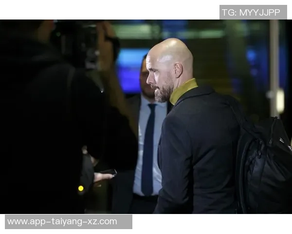 阿贾克斯考虑聘请西蒙尼斯曼联主帅滕哈赫回归前景渺茫